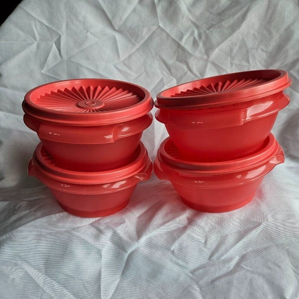 Tupperware Servalier Bowls 10 oz.‎ Set of 4 in Watermelon color